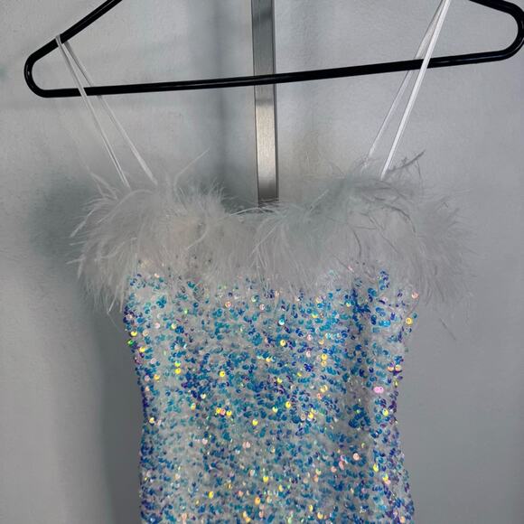 Sequin Feather Trim Mini Dress Iridescent Sparkle Size 0 Party Halloween - Picture 7 of 8
